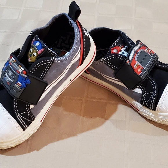 Boy's shoes size 8 - Picture 2 of 6